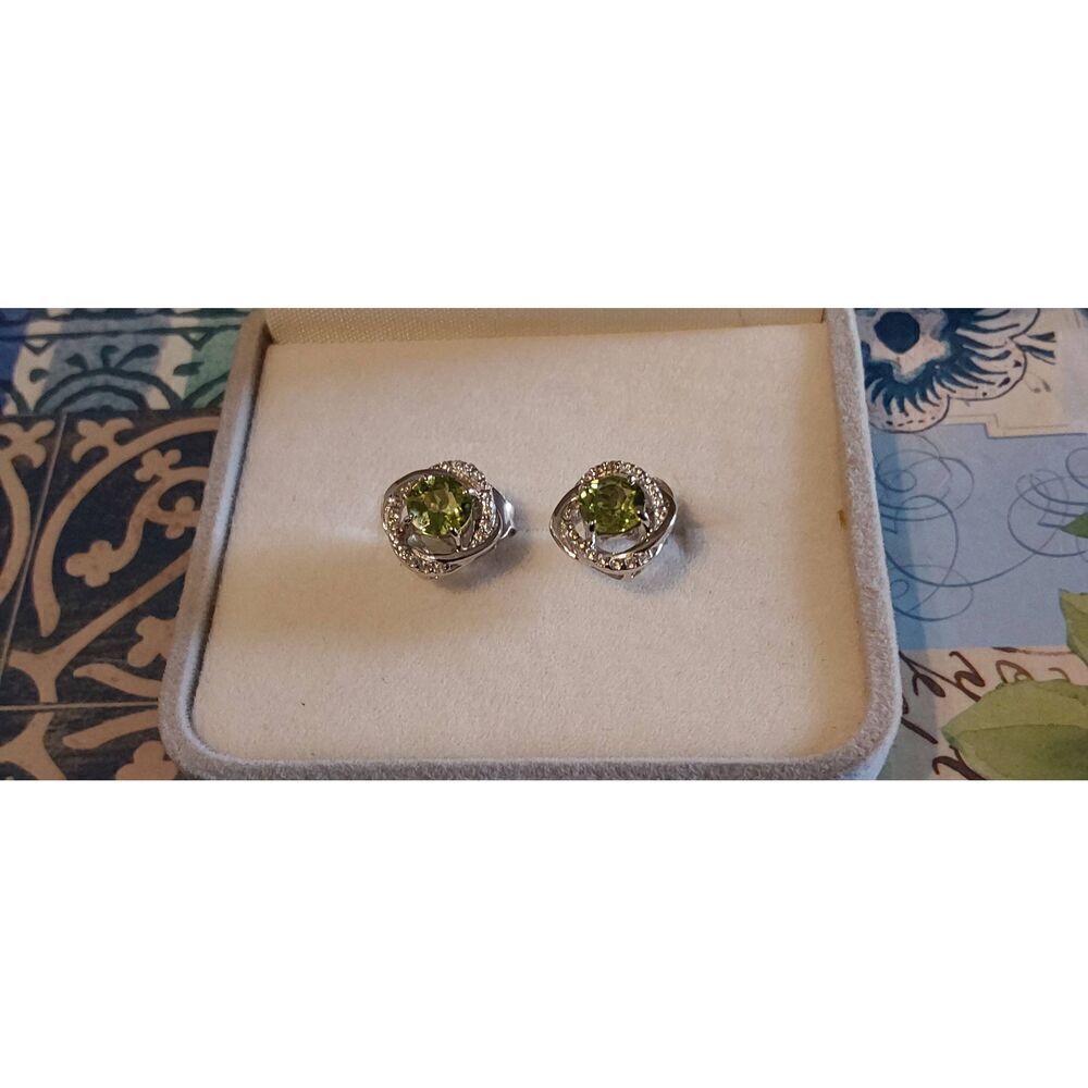 Stunning New Genuine Peridot & White Topaz Swirl Stud Earrings~.925 Sterling